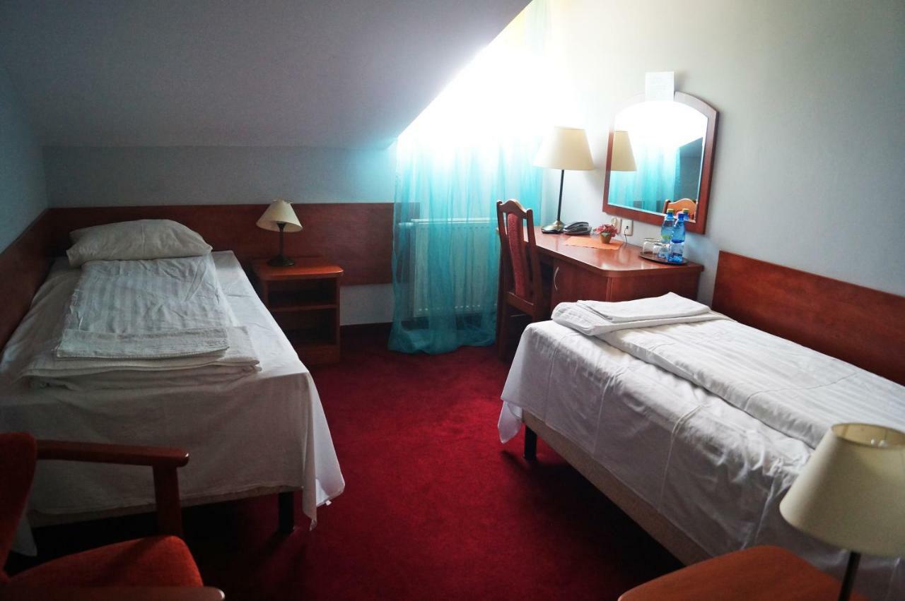 Dwor Dluzniewo B&B 외부 사진