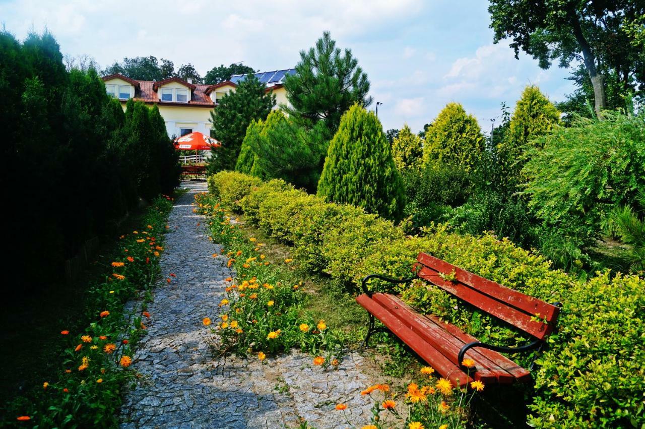 Dwor Dluzniewo B&B 외부 사진