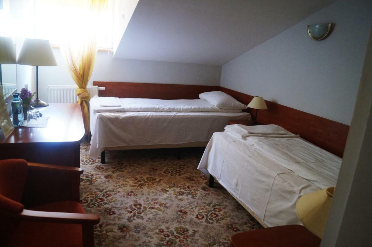 Dwor Dluzniewo B&B 외부 사진